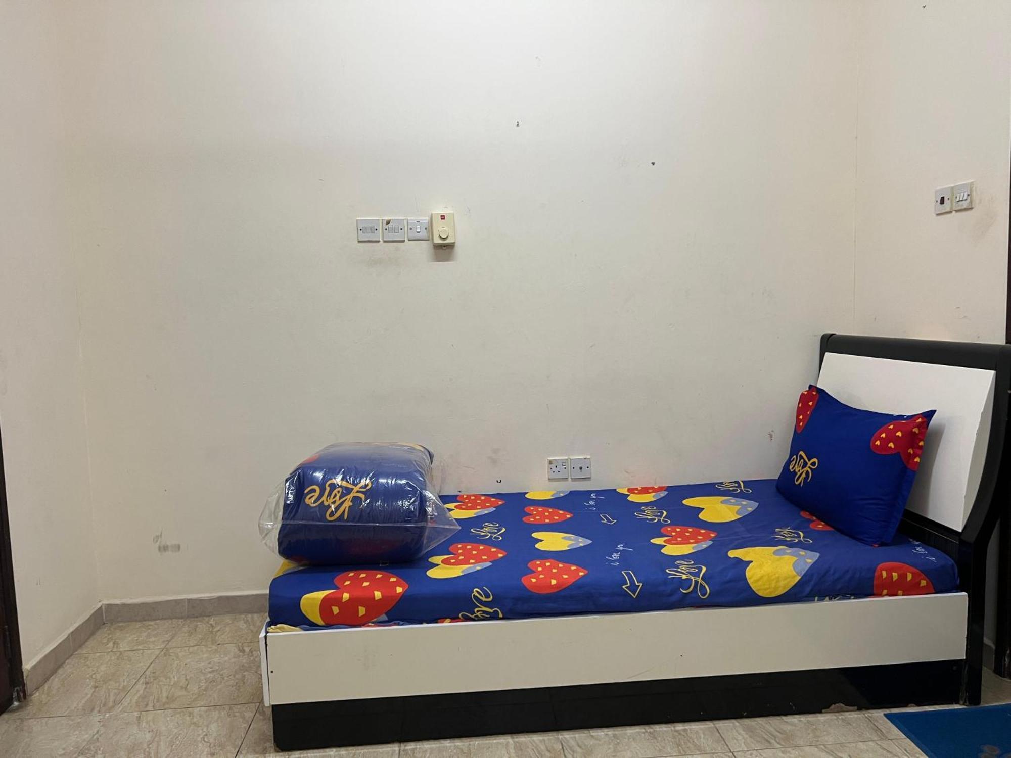 Royal Mumtaz Hostel *